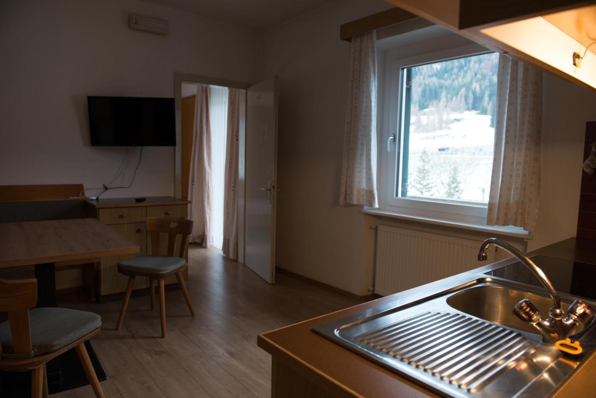 Garni Hofer Aparthotel Sexten Bagian luar foto