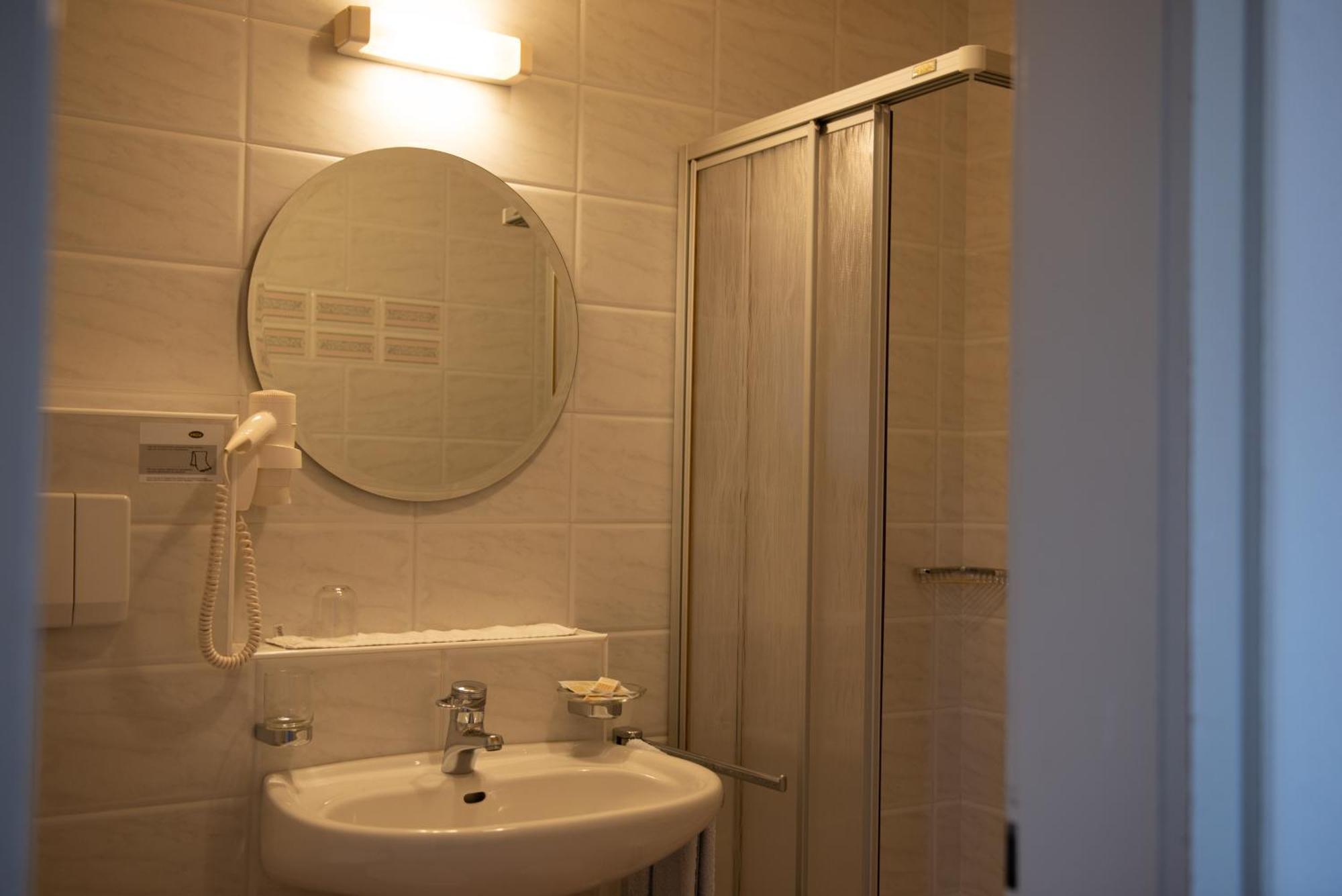 Garni Hofer Aparthotel Sexten Bagian luar foto