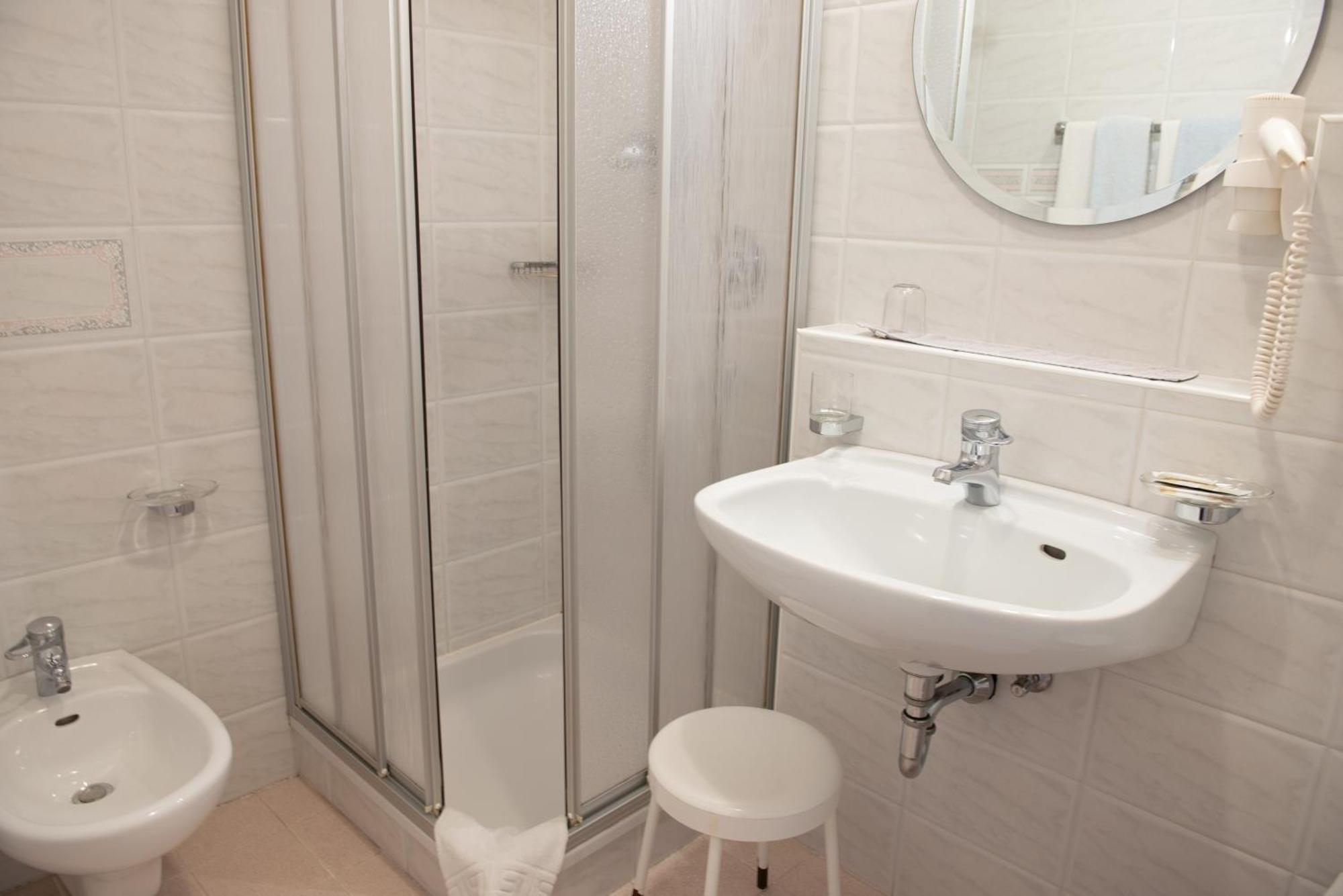 Garni Hofer Aparthotel Sexten Bagian luar foto