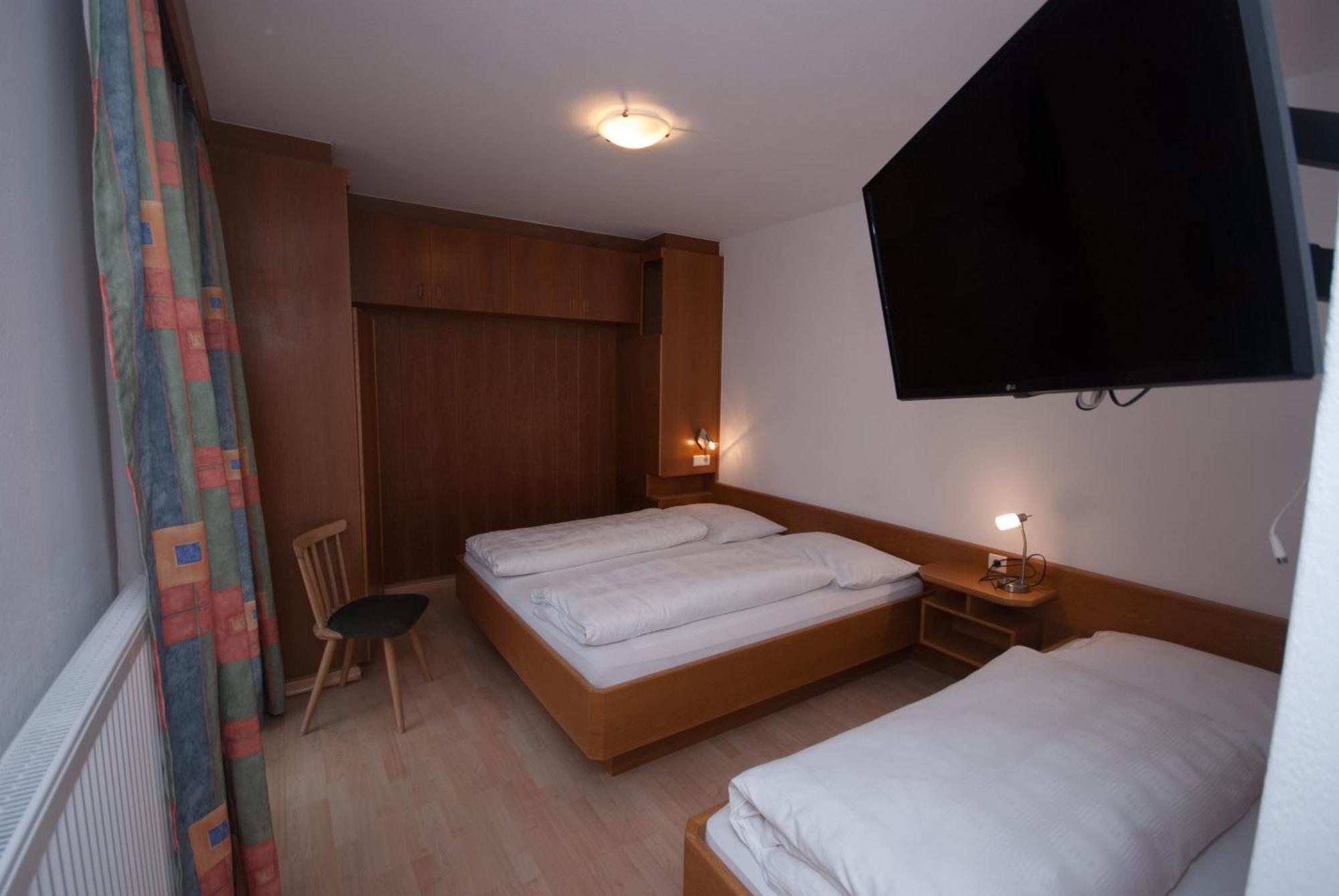 Garni Hofer Aparthotel Sexten Bagian luar foto