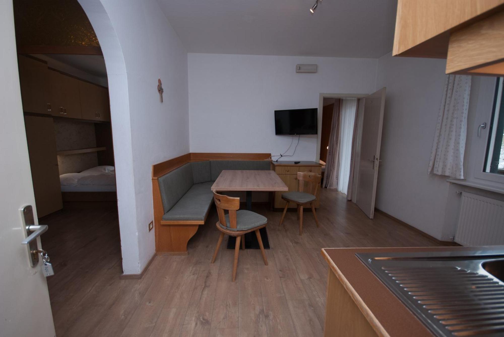 Garni Hofer Aparthotel Sexten Bagian luar foto