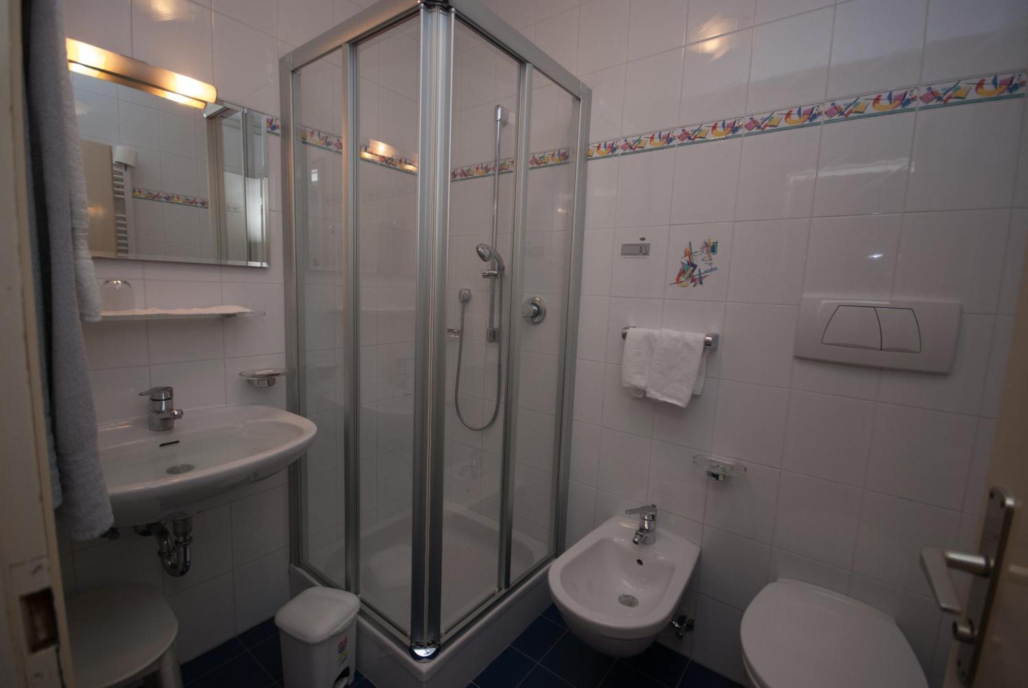 Garni Hofer Aparthotel Sexten Bagian luar foto