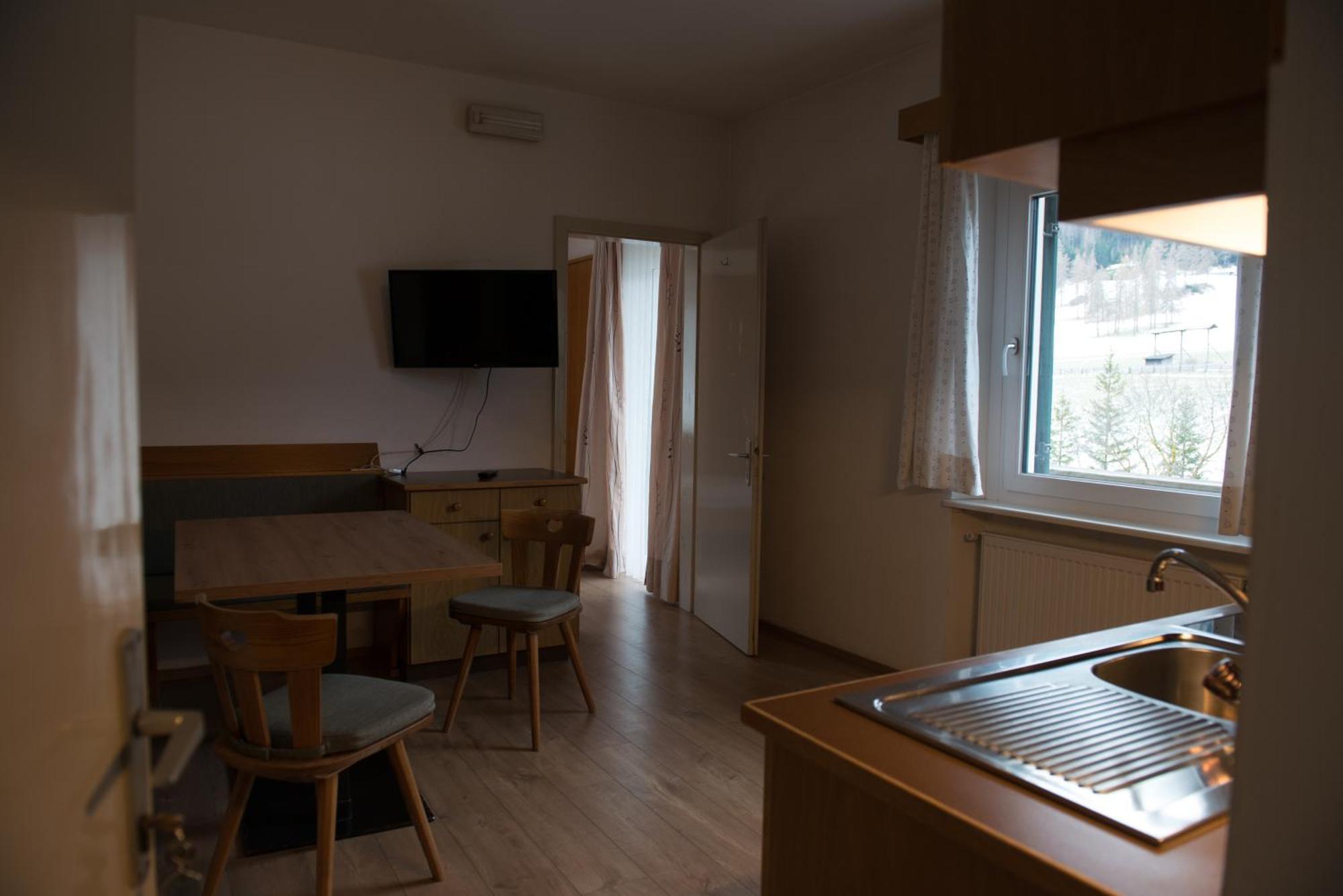 Garni Hofer Aparthotel Sexten Bagian luar foto