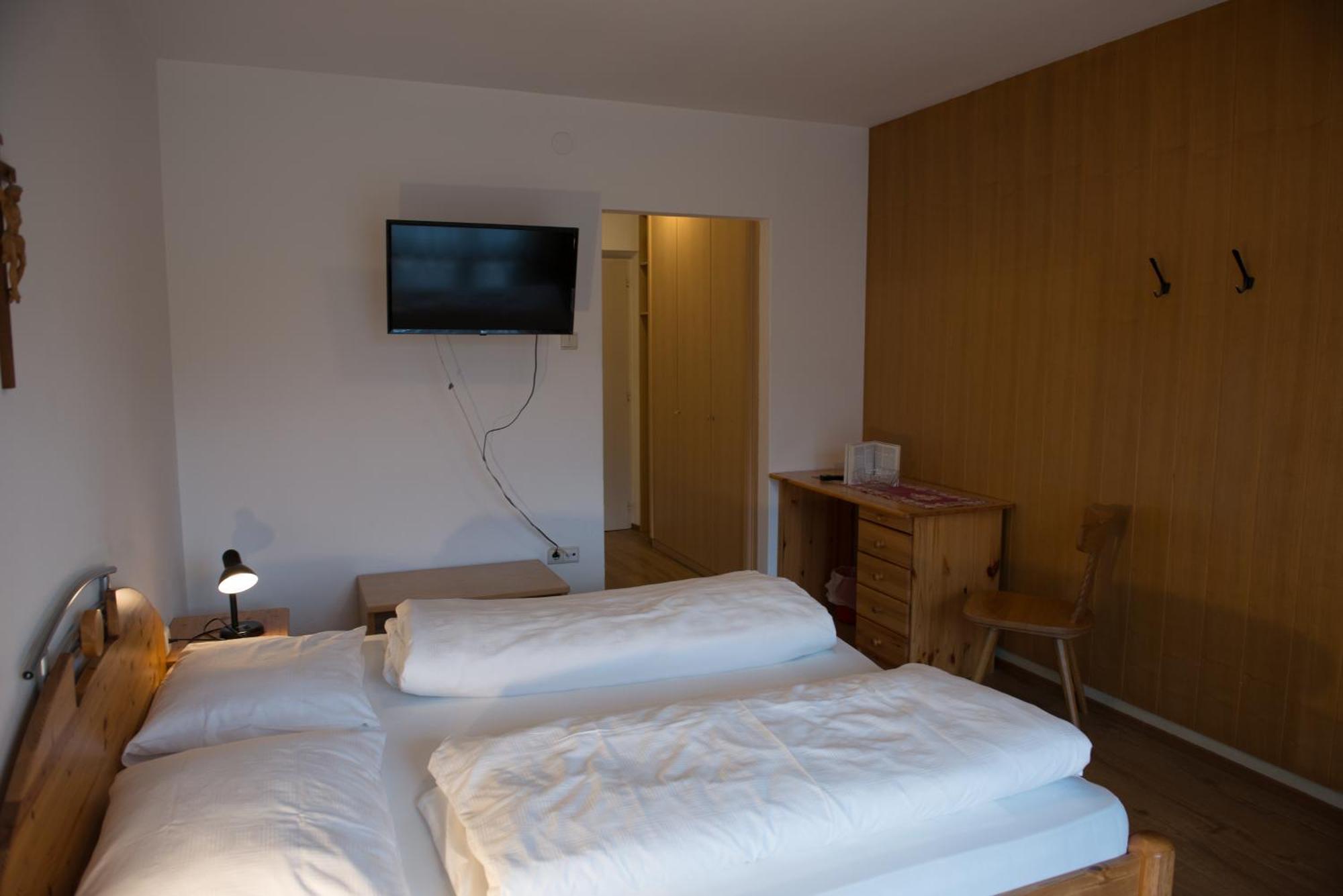 Garni Hofer Aparthotel Sexten Bagian luar foto