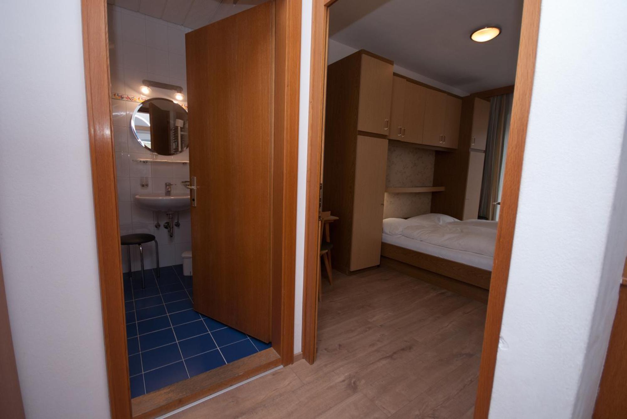 Garni Hofer Aparthotel Sexten Bagian luar foto