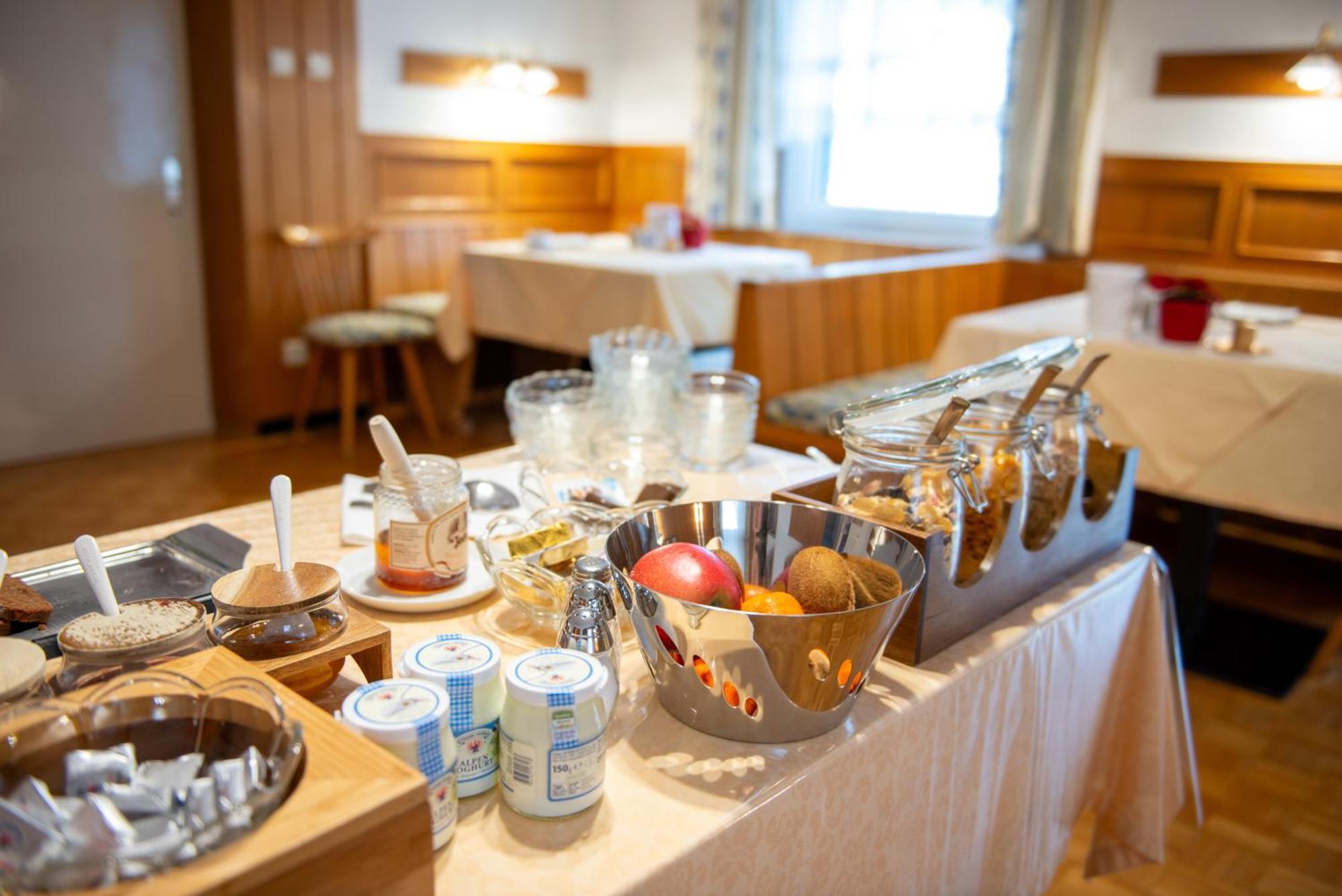 Garni Hofer Aparthotel Sexten Bagian luar foto